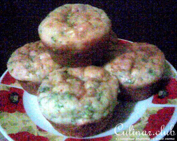 Закусочные сырные маффины с чесночно-копченой ноткой