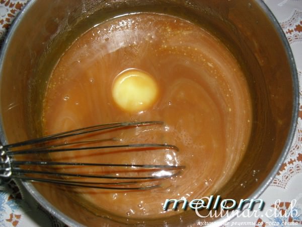 Кексы из ирисок с орехами