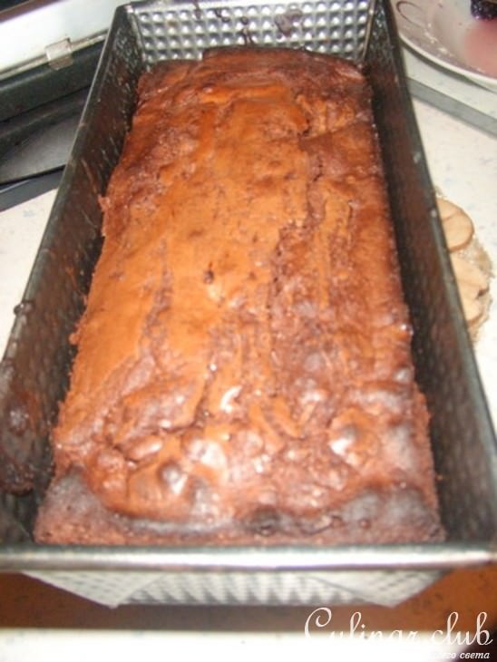 Шоколадный кекс с ежевикой