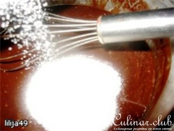 Экспресс-кекс шоколадный c изюмом