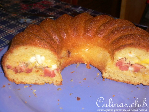 Кекс с колбаской