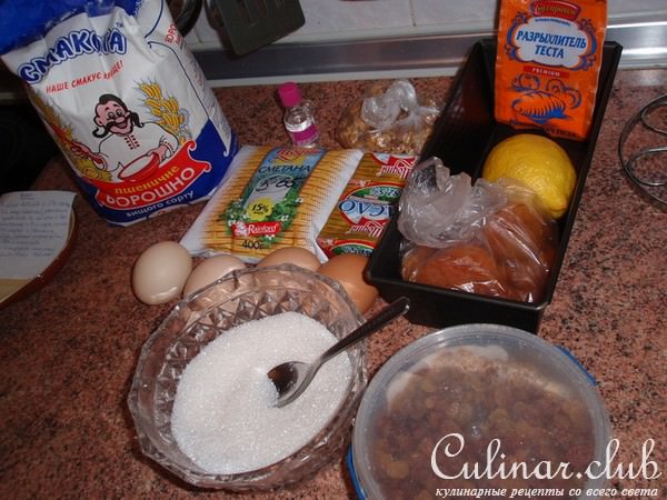 Кекс ореховый с сухофруктами