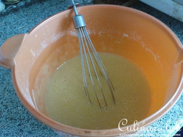 Кекс с персиками