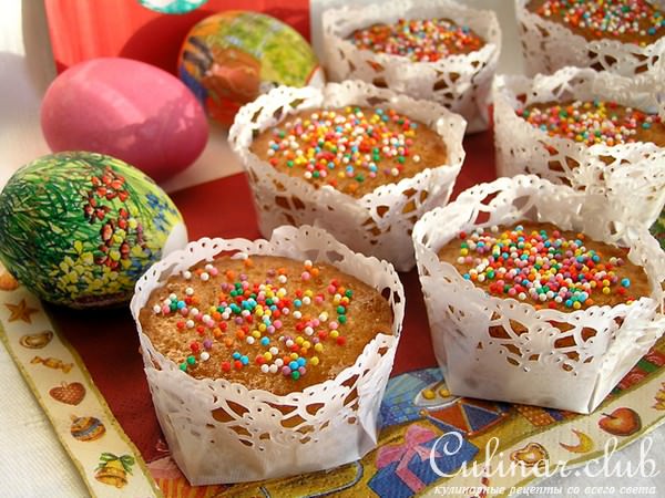 Кексы в подарок с лимоном, цукатами и курагой 