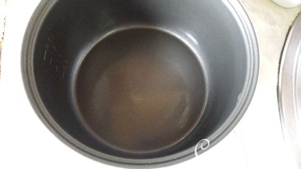 Цельнозерновой пирог с персиками на завтрак