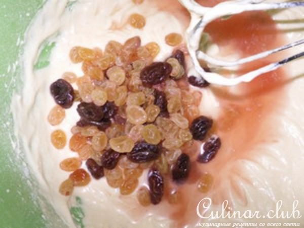 Кекс на сгущенном молоке с изюмом ("Кексюлька" для подружки Дашульки)