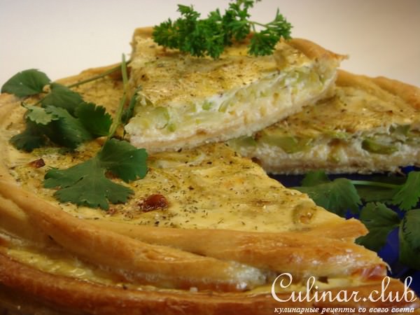 Пирог с кабачками и сыром.