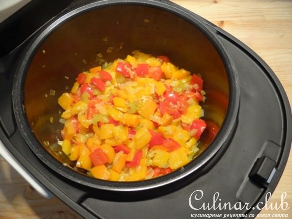 Пирог из сладкого перца и фарша