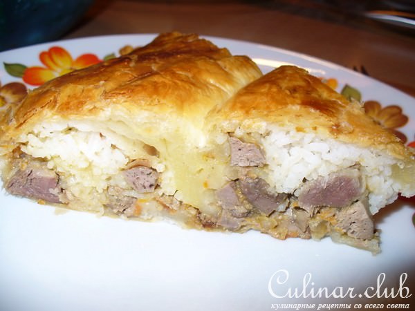 Пирог " Помятый " (с куринными потрошками и рисом )