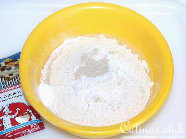 Булочки-розочки с сырной начинкой