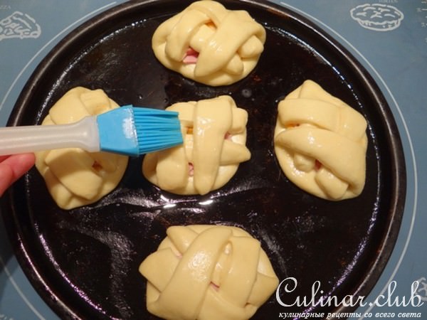 Булочки с ветчиной и сыром