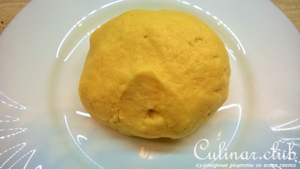 Киш с курицей, перцем и вялеными томатами