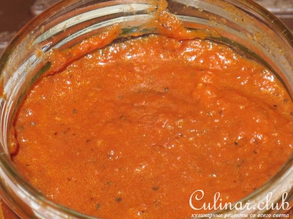 Пицца мясная и соус для пиццы