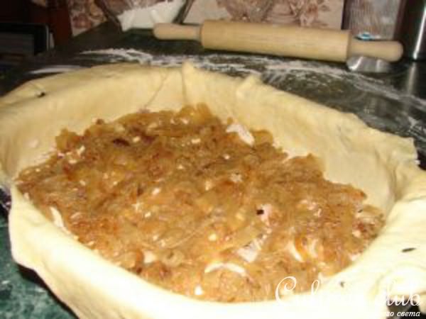 Луковый пирог с сыром (скорее всего ВАРИАНТ)))