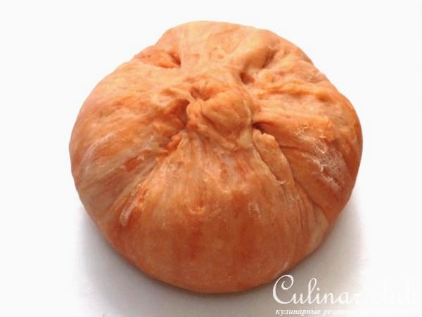 Булочки с чесноком и сыром и пирожки "Динозаврики"