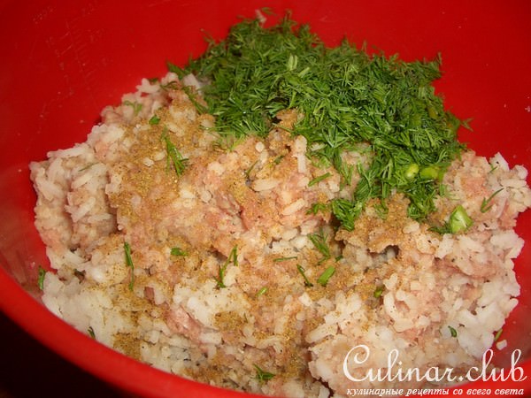 Дрожжевой пирог на манке с мясом,рисом и укропом