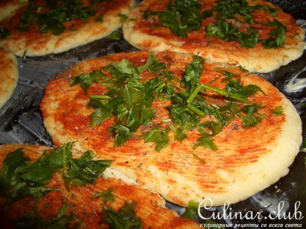 Лепешки с сыром и кинзой