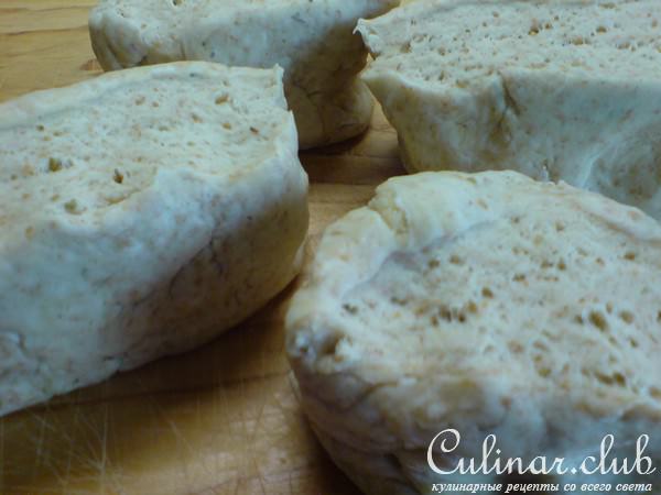 Провинциальный порционный пирог с курицей и овощами