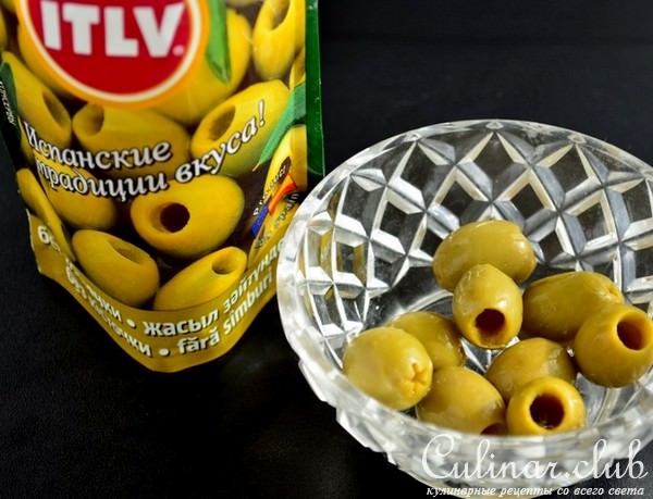 Закусочный кекс с сыром, вялеными томатами и орегано