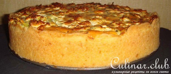Киш из рисовой муки с маринованной капустой и базиликом