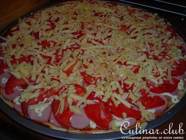 Пицца (сыр,помидоры,сосиски )