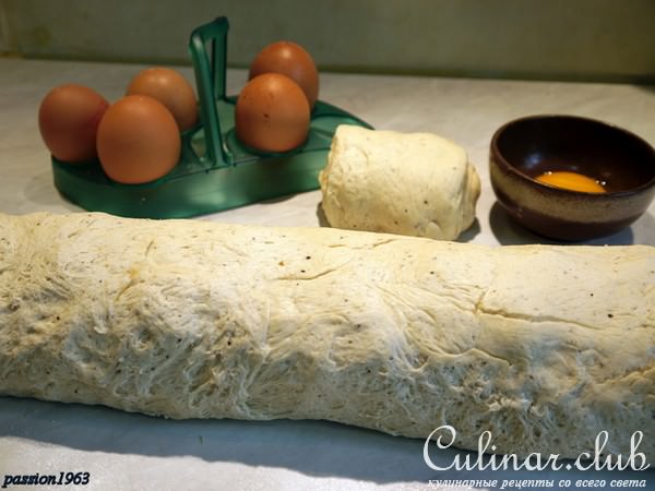 Неаполетанский казатьелло (Casatiello napoletano) – итальянская пасхальная выпечка