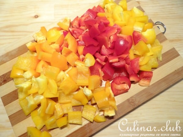 Пирог из сладкого перца и фарша