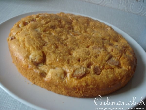 Пирог с сыром и сосисками