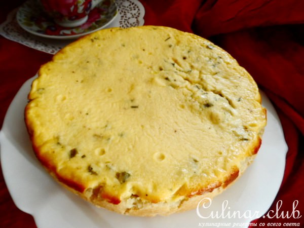 Луковый пирог с сыром.