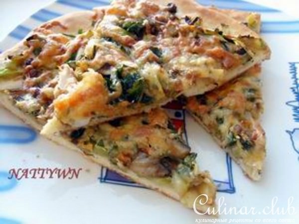 Деревенский пирог с кабачками и грибами.