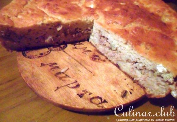 Фаршированный ленивый пирог с рисом и тунцом