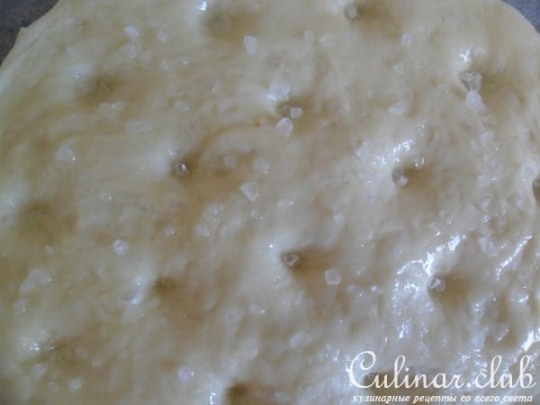 Факачча с чесночным маслом