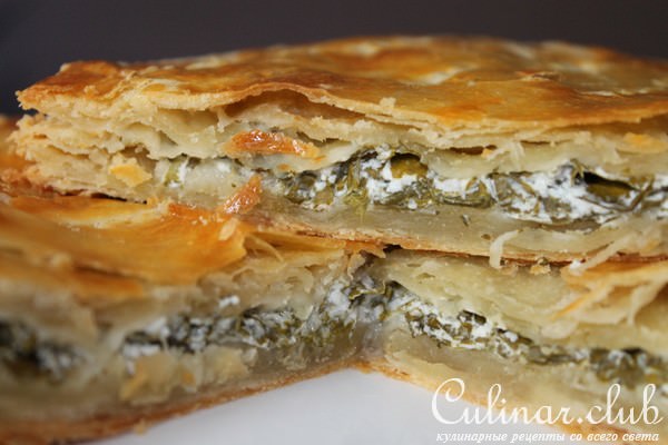 Пирог со щавелем и козьим сыром