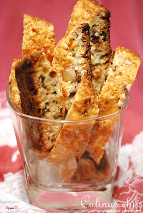 Бискотти с курагой и орехами