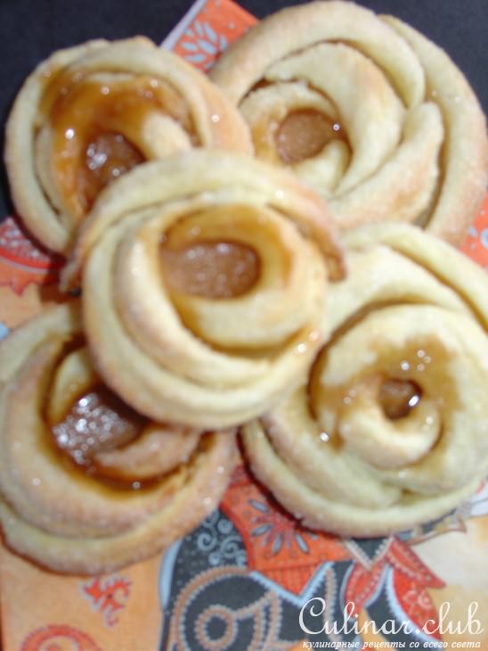 Печенье „Карамельные розы“.