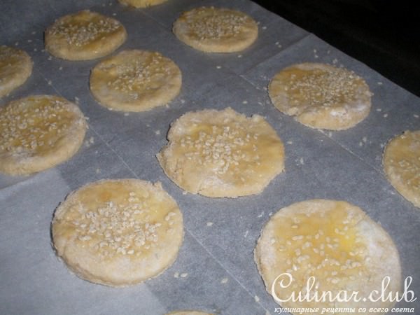 Сырные крекеры