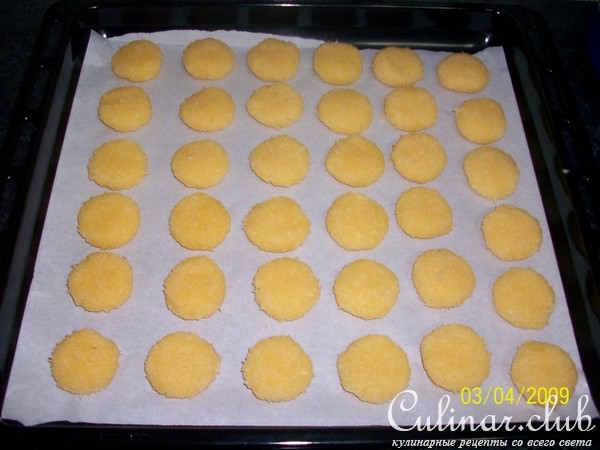 Печенье с кокосовой стружкой.