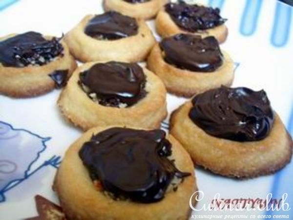 Птифуры "Ватрушки с шоколадным и белковым кремами" 