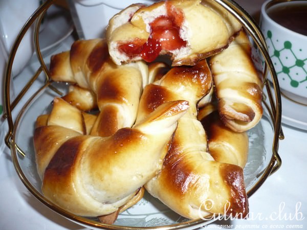 Круассаны с джемом
