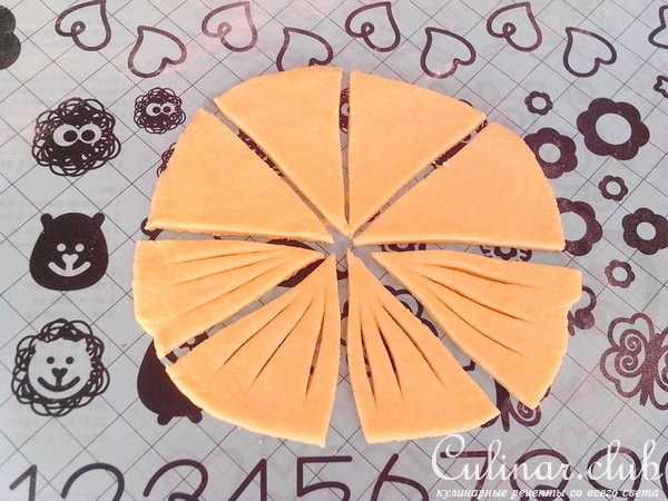 Конвертики из творожного теста с яблоками