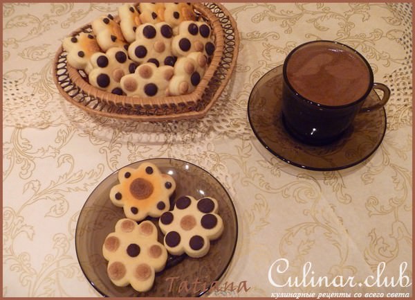 Печенье сметанное с шоколадом