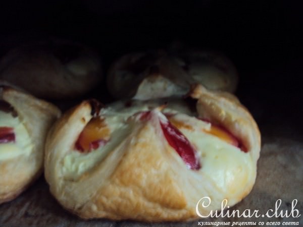Ватрушки с творогом и сливами