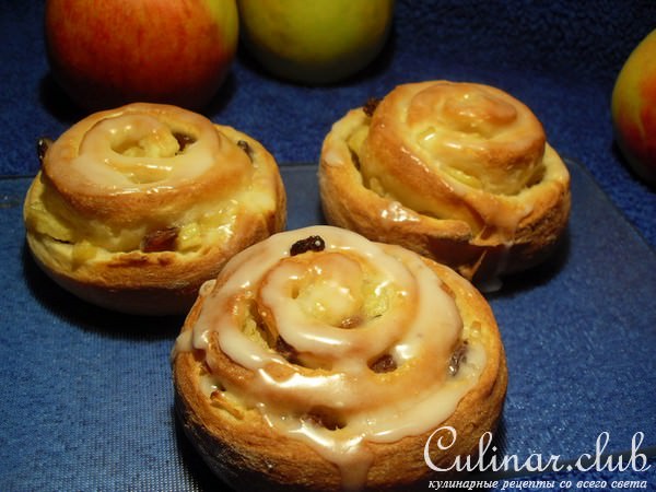 Булочки с изюмом и яблоком "Улитки" (Rosinen -Apfelschnecken)
