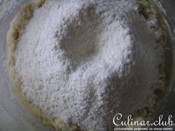 Гороховые булочки с оливковым маслом и травами