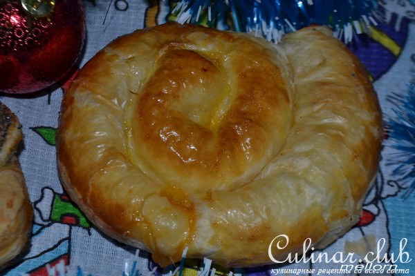 Слойки карамельные с сахаром и абрикосовым джемом