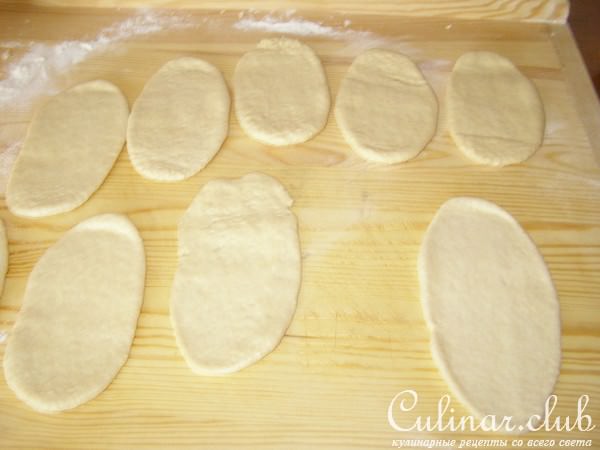 "Булочки косички с курагой"