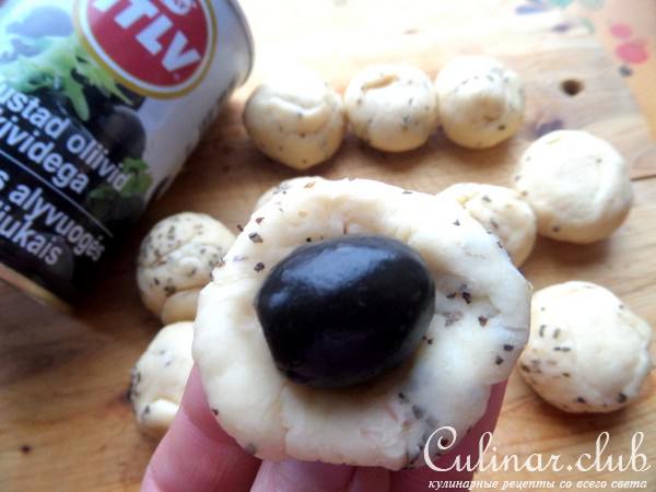Сырные пирожки с маслинами и др. начинками