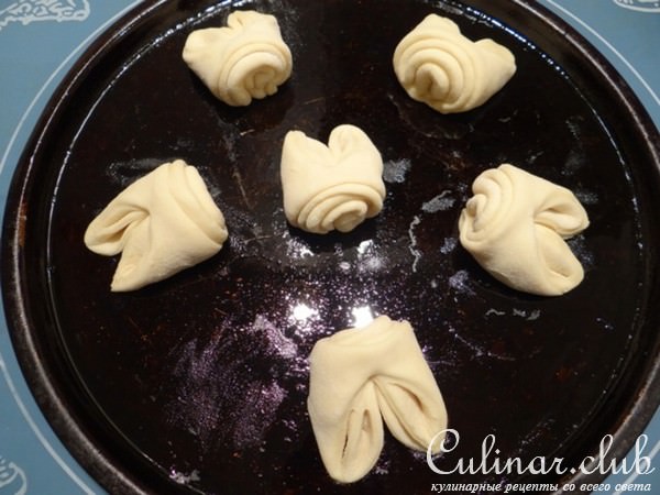 Булочки из теста со сливочным творожным сыром