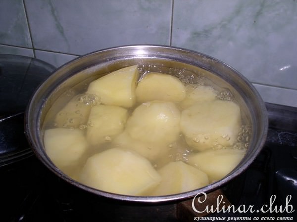 Картофельные пирожки со шпротами