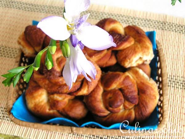 Сдобные коричные булочки- витушки. Для именинницы.